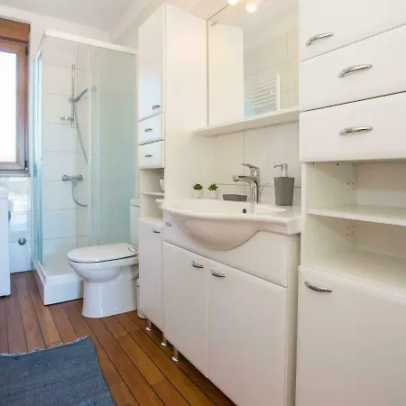 Tatil Evi Modern Holiday In With Swimming Pool