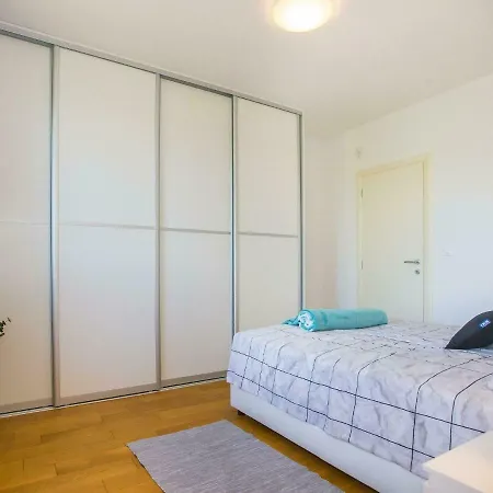 Tatil Evi Modern Holiday In With Swimming Pool *