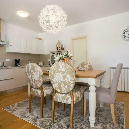 Modern Holiday In With Swimming Pool * Vodnjan